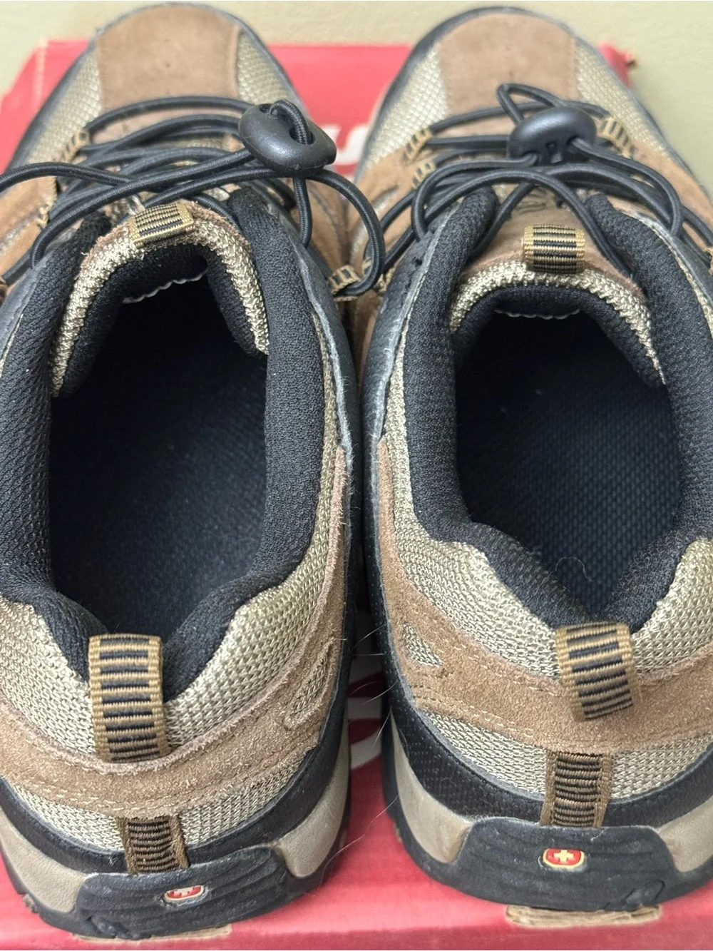 SwissGear Apex Low Hiking Shoes Suede Mesh Youth Boys Sz 6 Brown